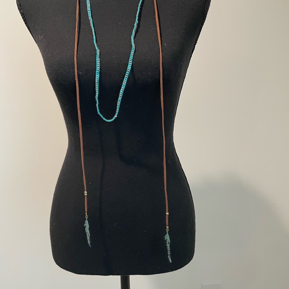 Western Turquoise and Brown Beaded‎ Necklaces and Bracelets lot - Picture 6 of 6